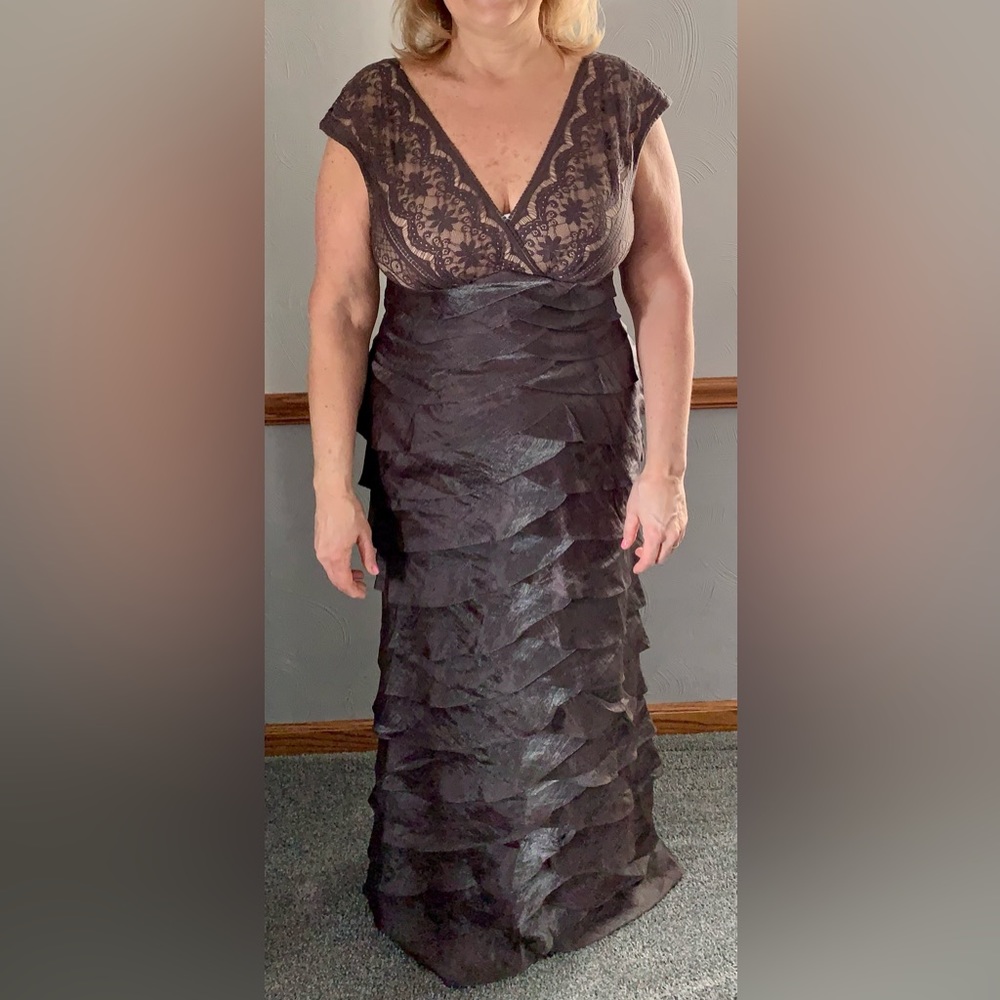 Adrianna Papell Mother of Bride/Groom gown